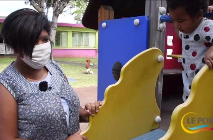 Emploi et handicap : Tania, en contrat d'apprentissage à la crèche Isnelle Amelin 