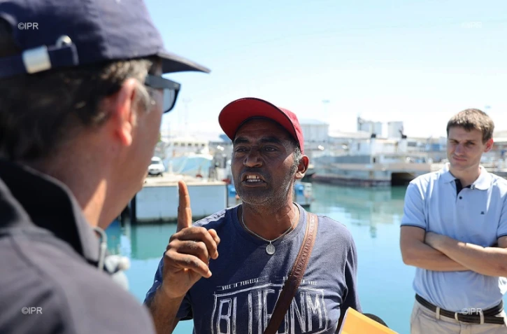 Gilets jaunes, bateaux, longliner, malgache, Port Ouest, à quai, blocage