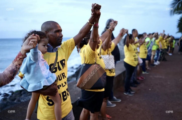 Gilets jaunes, femmes, chaîne humaine, Barachois, 16 novembre