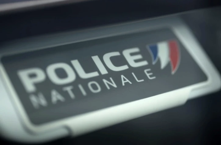 Un homme de 56 ans a été retrouvé ligoté dans la nuit de mercredi à jeudi dans le coffre d'une voiture à l'extérieur du Mans et sa femme également ligotée à leur domicile familial dans l'Ain ( AFP / Fred TANNEAU )