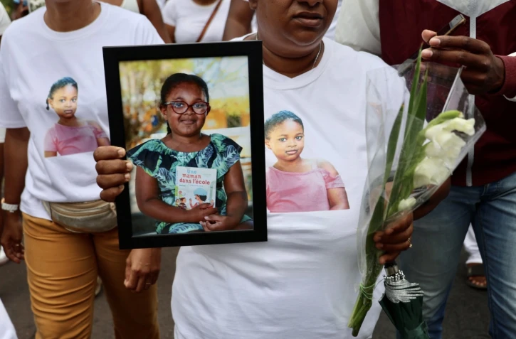 Marche blanche triple meurtre à La Possession