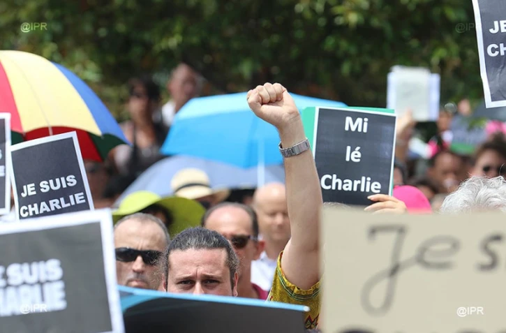 Hommage Charlie Champ Fleuri