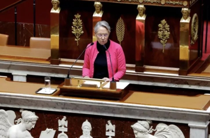 La Première ministre Elisabeth lors des débats sur le budget de la Sécurité sociale à l'Assemblée nationale, le 30 octobre 2023 à Paris ( AFP / Geoffroy Van der Hasselt )