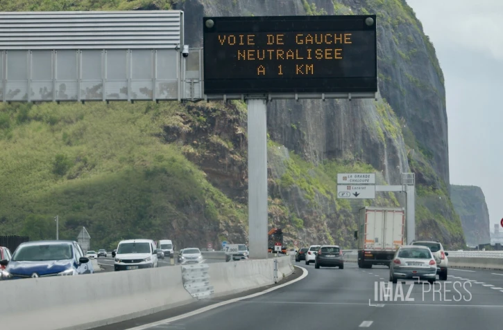 Fytia - Fortes pluies dans l'ouest - route du littoral basculée