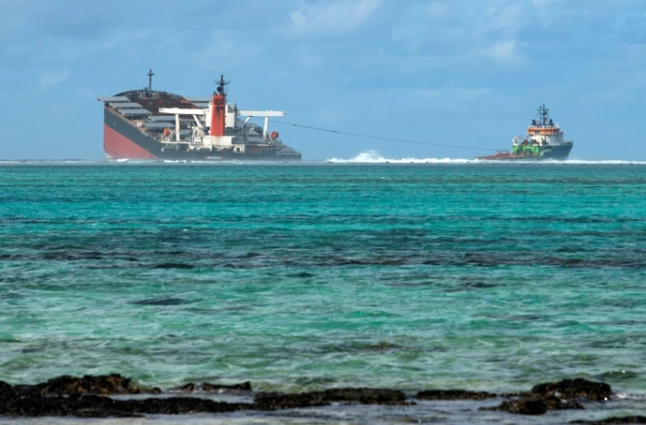 Le vraquier MV Wakashio, échoué sur un récif de l'île Maurice, le 15 août 2020