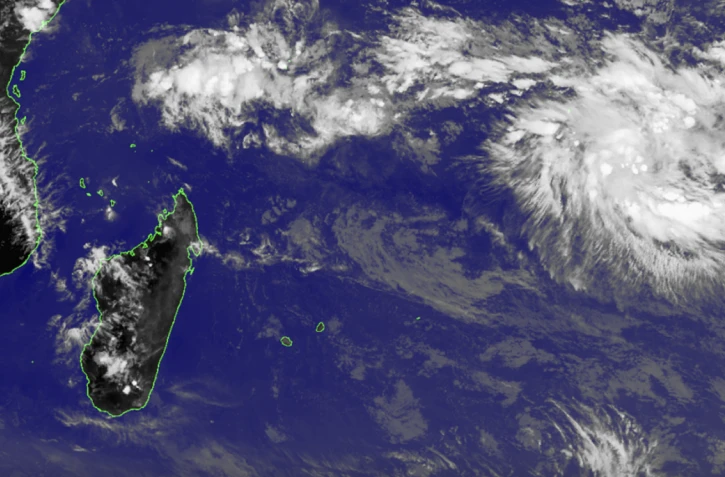 La perturbation tropicale à 2.490km de La Réunion, pas de menace pour les terres habitées