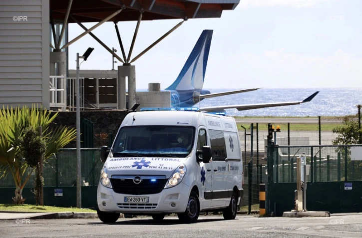 manifestation coronavirus aéroport