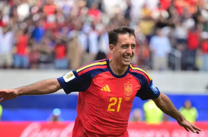  L'attaquant Mikel Oyarzabal célèbre son deuxième but inscrit face à l'Autriche, à Los Angeles, le 2 juillet 2026 © Frederic J. Brown / AFP 