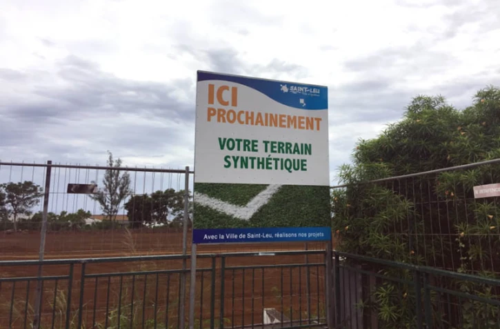 terrain synthétique Portail Saint-Leu