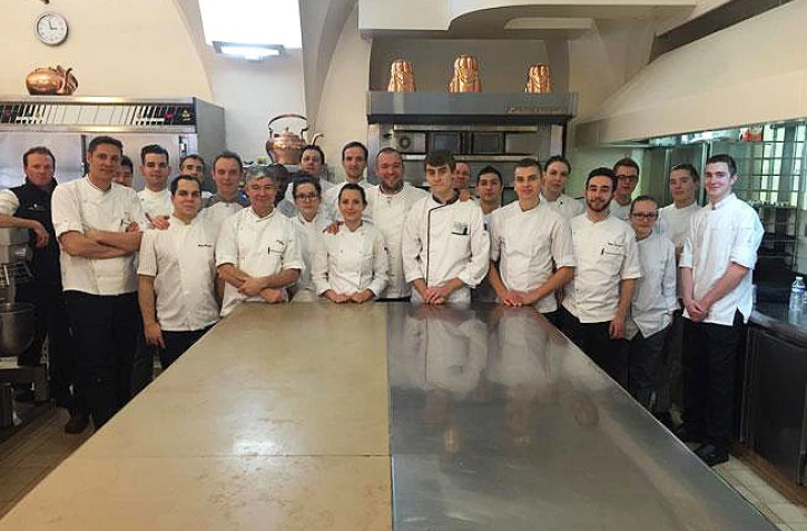 Fête de la gastronomie - élève lycée hotelier La Renaissance 