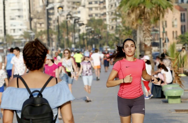 Nour Safieddine, 24 ans, court à Beyrouth le 13 juillet 2018 pour lutter contre la dépression. Cette jeune Libanaise a brisé un tabou en évoquant publiquement sa dépression dans un pays où le nombre de suicides a récemment augmenté