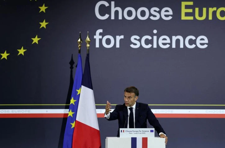  Emmanuel Macron, ce lundi, au sommet Choose Europe for Science à la Sorbonne. © Crédit photo : GONZALO FUENTES/AFP 