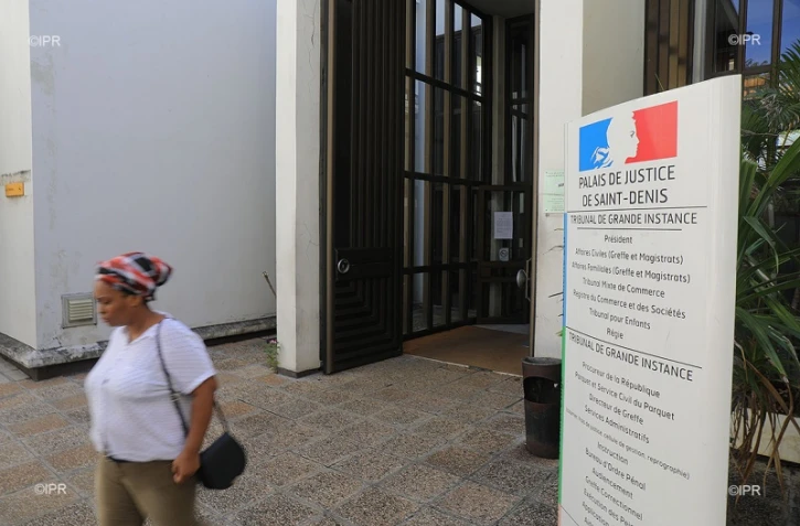 palais de justice de champ fleuri