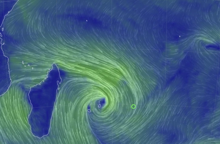 La future tempête Candice se trouve à 210km de La Réunion [?]