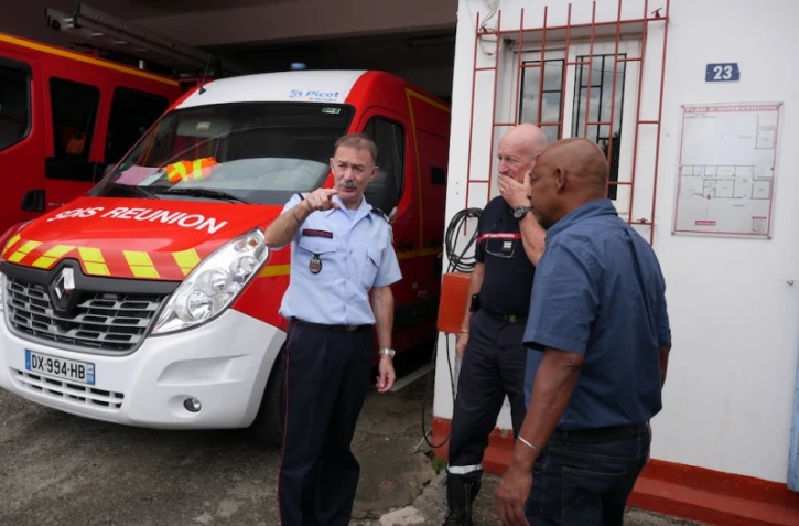 Hervé Berthouin en visite dans les casernes
