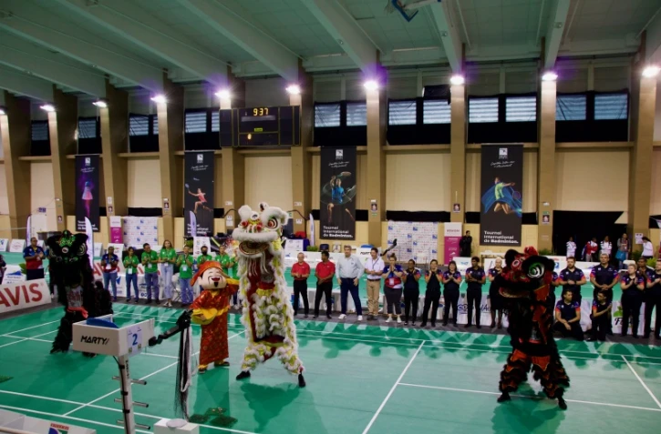 Saint-Denis organise sont premier Open de Badminton