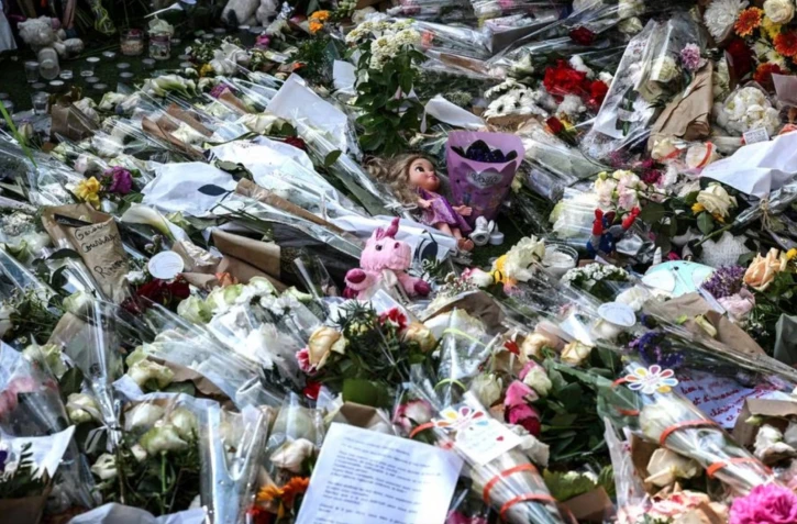 "Union et solidarité": Annecy rend hommage aux victimes et héros de l'attaque