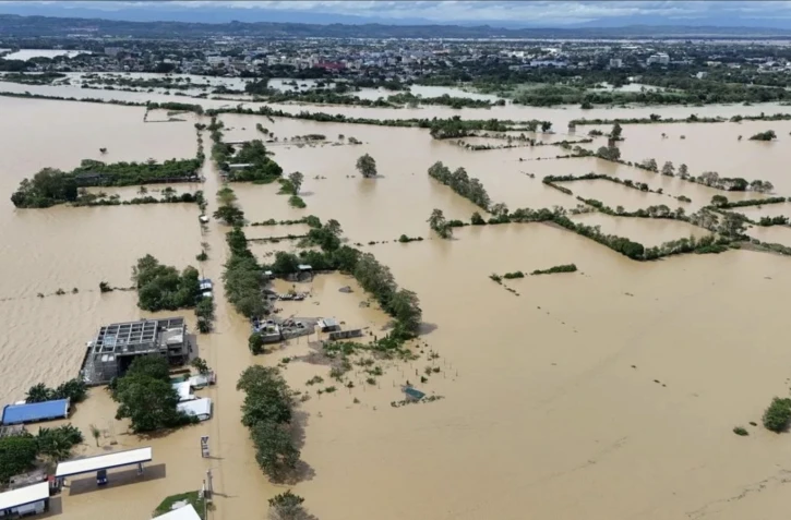  Vue aérienne des inondations provoquées par la tempête tropicale Trami, à Tuguegarao, dans la province de Cagayan, le 25 octobre 2024 aux Philippines 