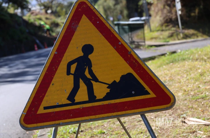 panneau travaux 