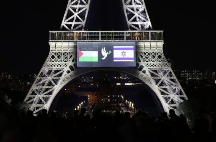 La Tour Eiffel illuminée ce dimanche aux couleurs des drapeaux palestinien et israélien