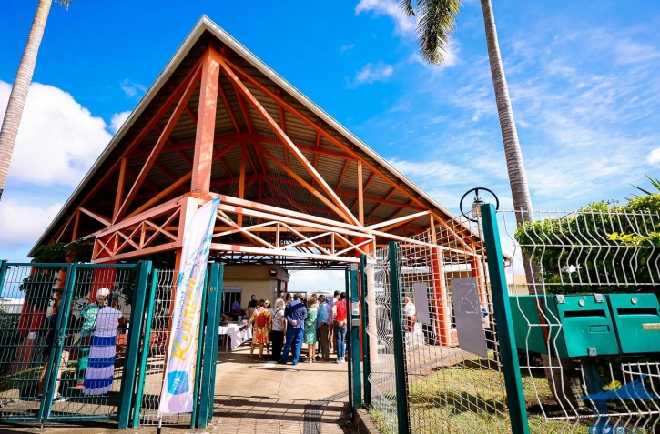 Lycée Trois Bassins Baptisé Paule Pignolet de Fresne Rivière