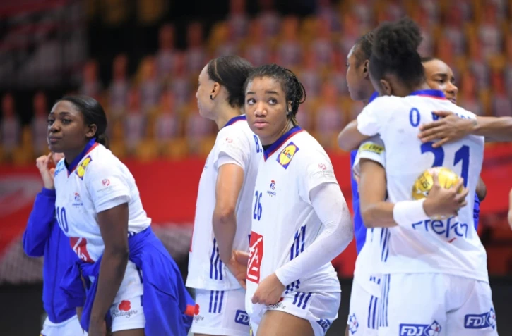 La déception des Françaises à l'issue de la finale de l'Euro, perdue contre la Norvège à Herning, le 20 décembre 2020