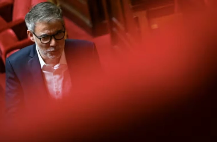 Olivier Faure, député du groupe "Socialistes et Apparentés", assiste à un vote sur une motion de censure déposée par le parti "Les Ecologistes" à l'Assemblée nationale, à Paris, le 6 juillet 2026 ( AFP / JULIEN DE ROSA )