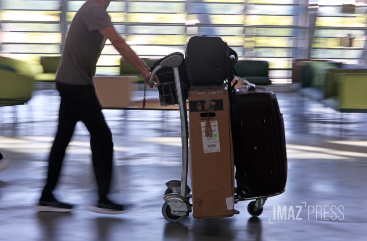 nouvel aérogare arrivée passagers gillot