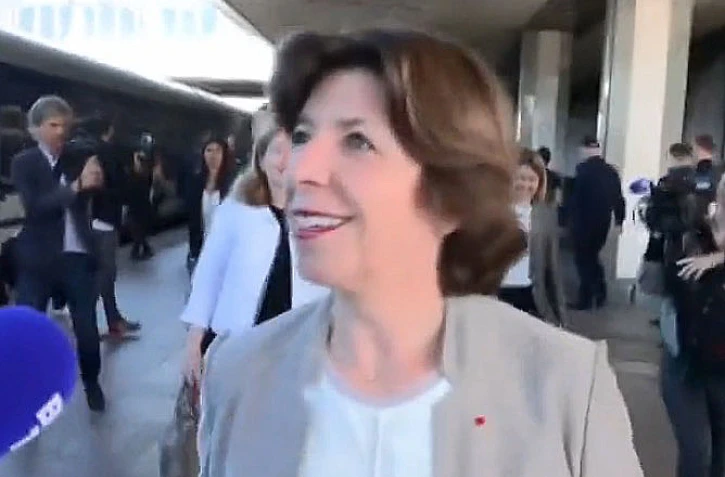 "Magnifique, il fait beau" : à Kiev, la réponse incongrue de la ministre Catherine Colonna 