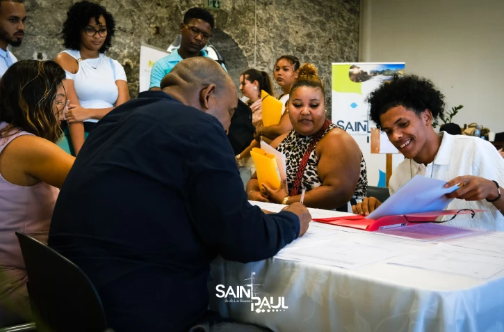 Le Forum de l’apprentissage favorise l’insertion des jeunes à Saint-Paul