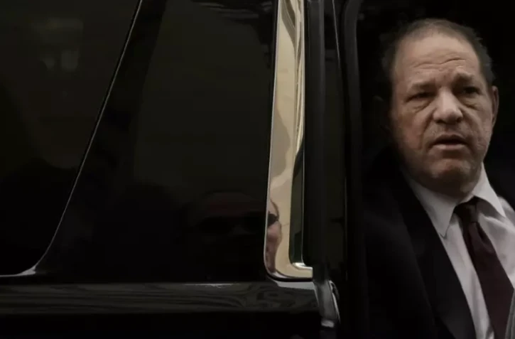 Le producteur américain Harvey Weinstein arrive à la Cour suprême de Manhattan, à New York, aux Etats-Unis, le 20 février 2020 ( AFP / TIMOTHY A. CLARY )