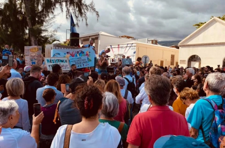 manif st pierre et saint paul obligation vaccinale 17 juillet 2021