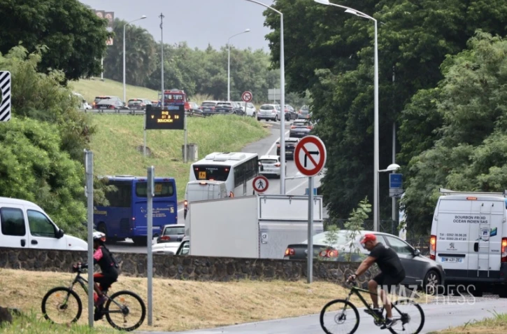 RN2 à Sainte-Marie : la Région inaugure la nouvelle voie réservée aux transports en commun
