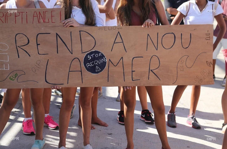 panneaux requins baignade interdite 