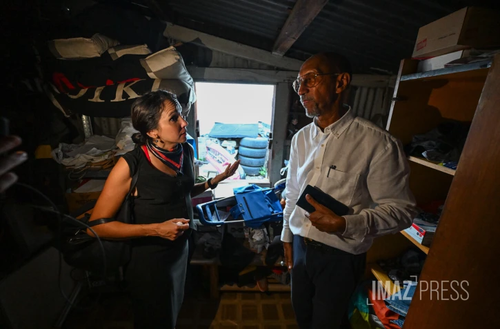 parlementaires en visite a la possession logement