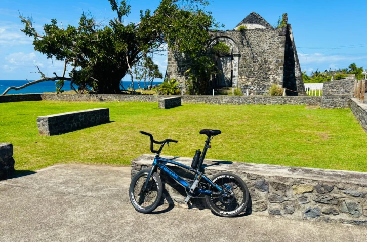 Tour de l'île en BMX : Jérôme Pépin pédale pour les enfants touchés par le cancer