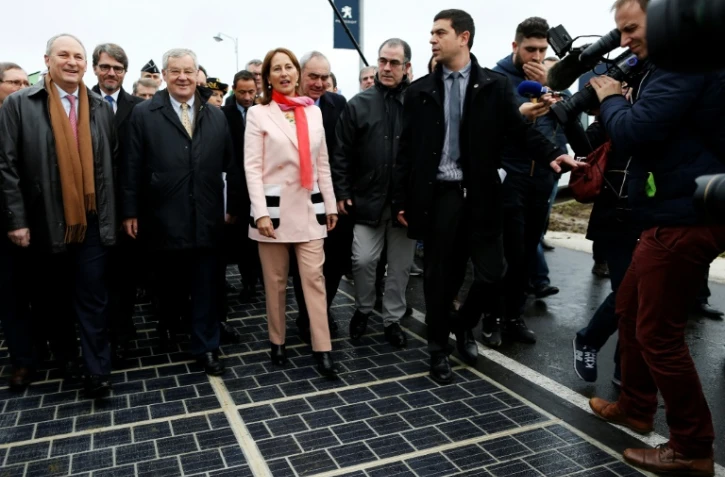 Inauguration de la première route solaire au monde à Tourouvre-au-Perche, en présence de Ségolène Royal, le 22 décembre 2016