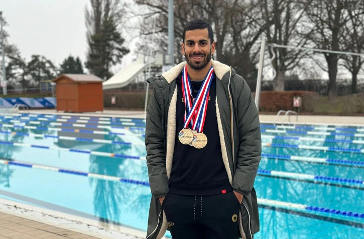 Championnat de nage en eau froide : un record de France et deux médailles d'or pour le réunionnais 