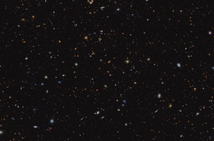 Plus de 45.000 galaxies visibles sur cette image [?]