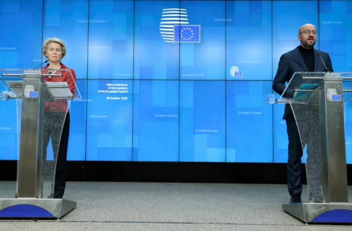 Le président du Conseil européen Charles Michel (d) et la présidente de la Commission européenne Ursula Von Der Leyen (g) à Bruxelles, le 29 octobre 2020