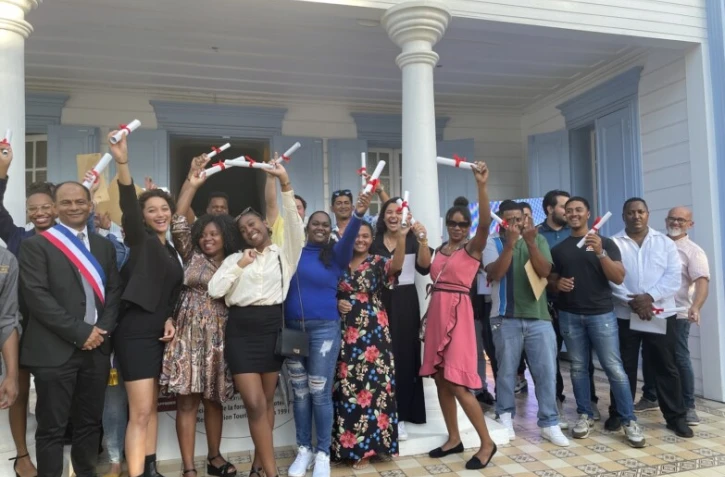 diplômés du centre réunionnais d'entreprise éducative