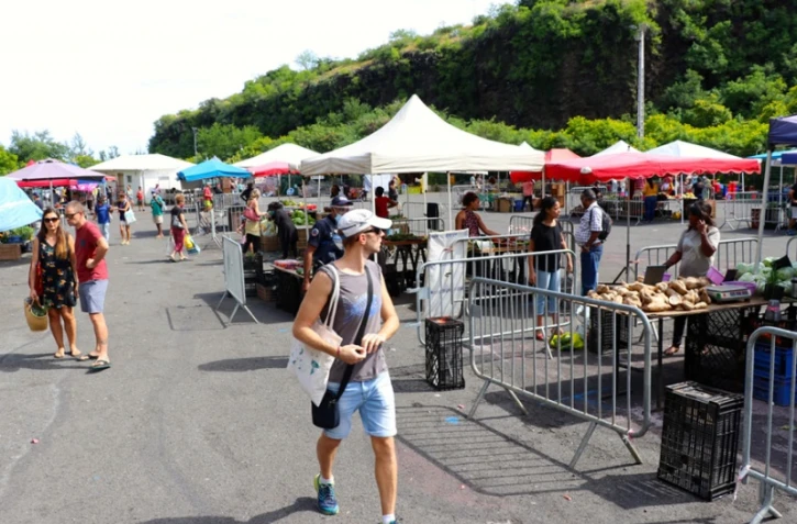 Mesures d'extension du marché forain de la Ravine Saint-Leu