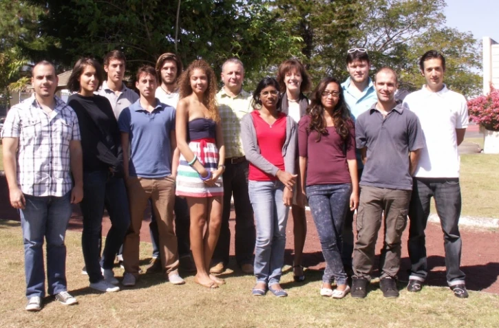 Des élèves ingénieurs à Singapour