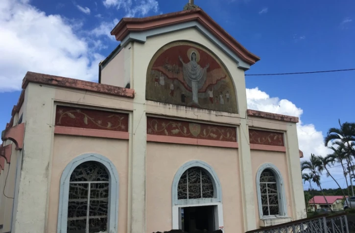 1977: La lave s'arrête aux portes de l'eglise de PIton Sainte-Rose