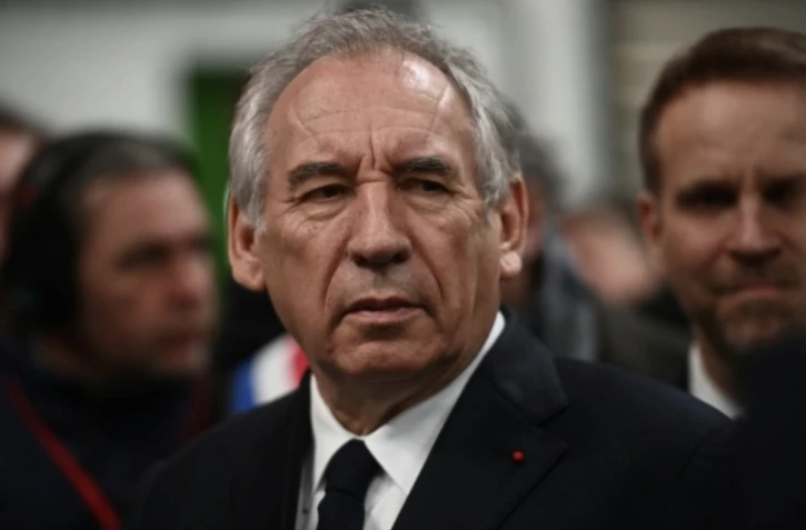Le Premier ministre de la France, François Bayrou, visite l'usine du fabricant français de matériel ferroviaire Alstom à Aytré, près de La Rochelle, dans l'ouest de la France, le 14 mars 2025 ( AFP / Christophe ARCHAMBAULT )