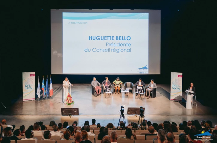  Région : Huguette Bello rencontre les agents des lycées du Sud et de l’Ouest