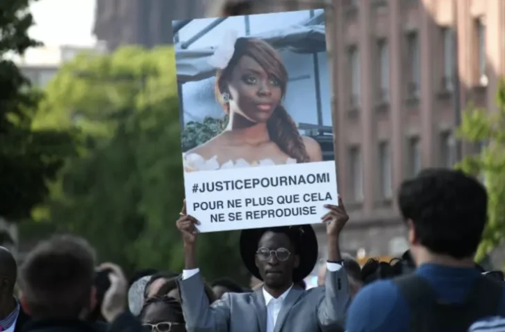 L'opératrice du Samu qui avait raillé fin 2017 au téléphone Naomi Musenga, jeune femme de 22 ans décédée peu après à l'hôpital, a été reconnue coupable de non assistance à personne en danger et condamnée à un an de prison avec sursis jeudi par le tribunal correctionnel de Strasbourg.