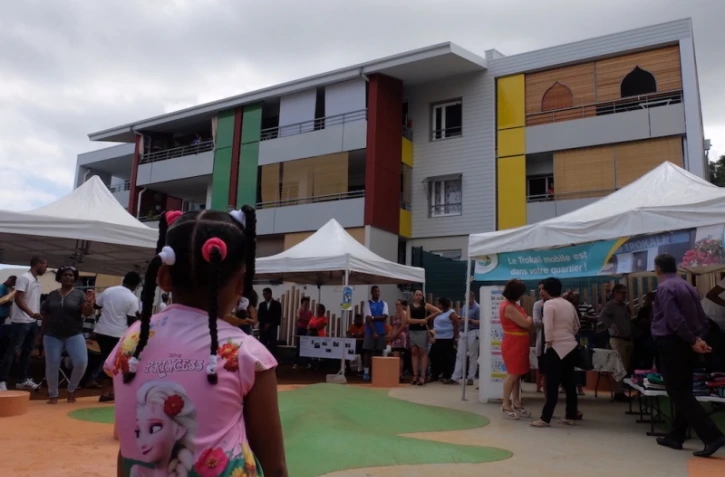 Les opérations Grenadine et Corossol se situent à Sainte-Thérèse.