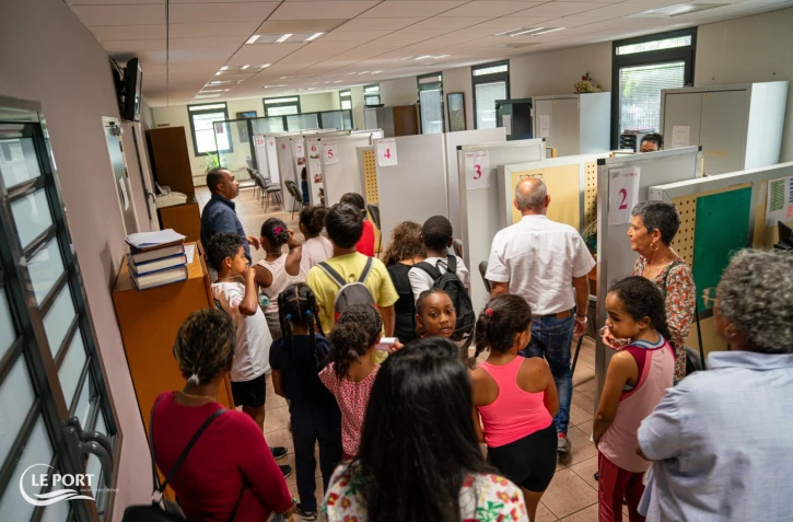 Viste à l’état civil pour les jeunes des centres loisirs du Port