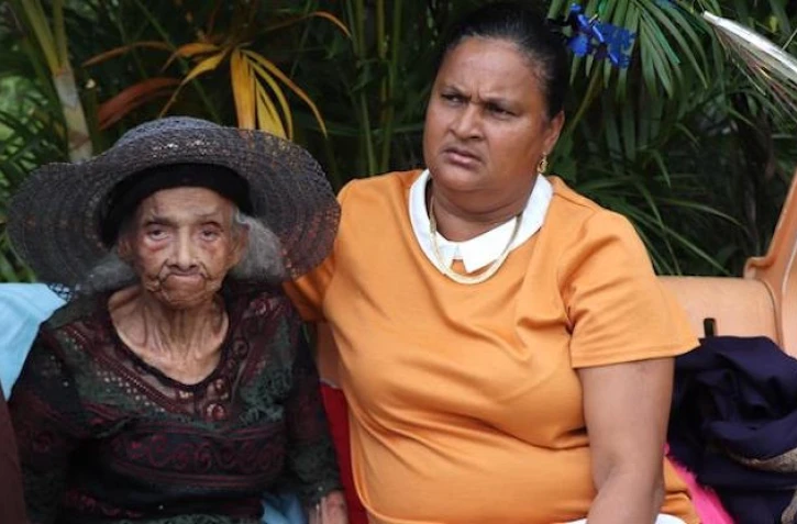 Doyenne 106 ans
